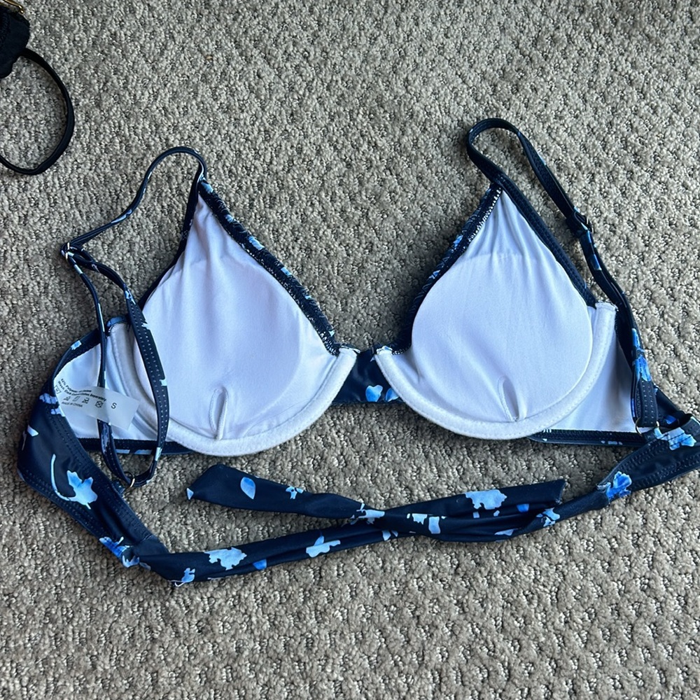 bikini bundle!! - Picture 8 of 17